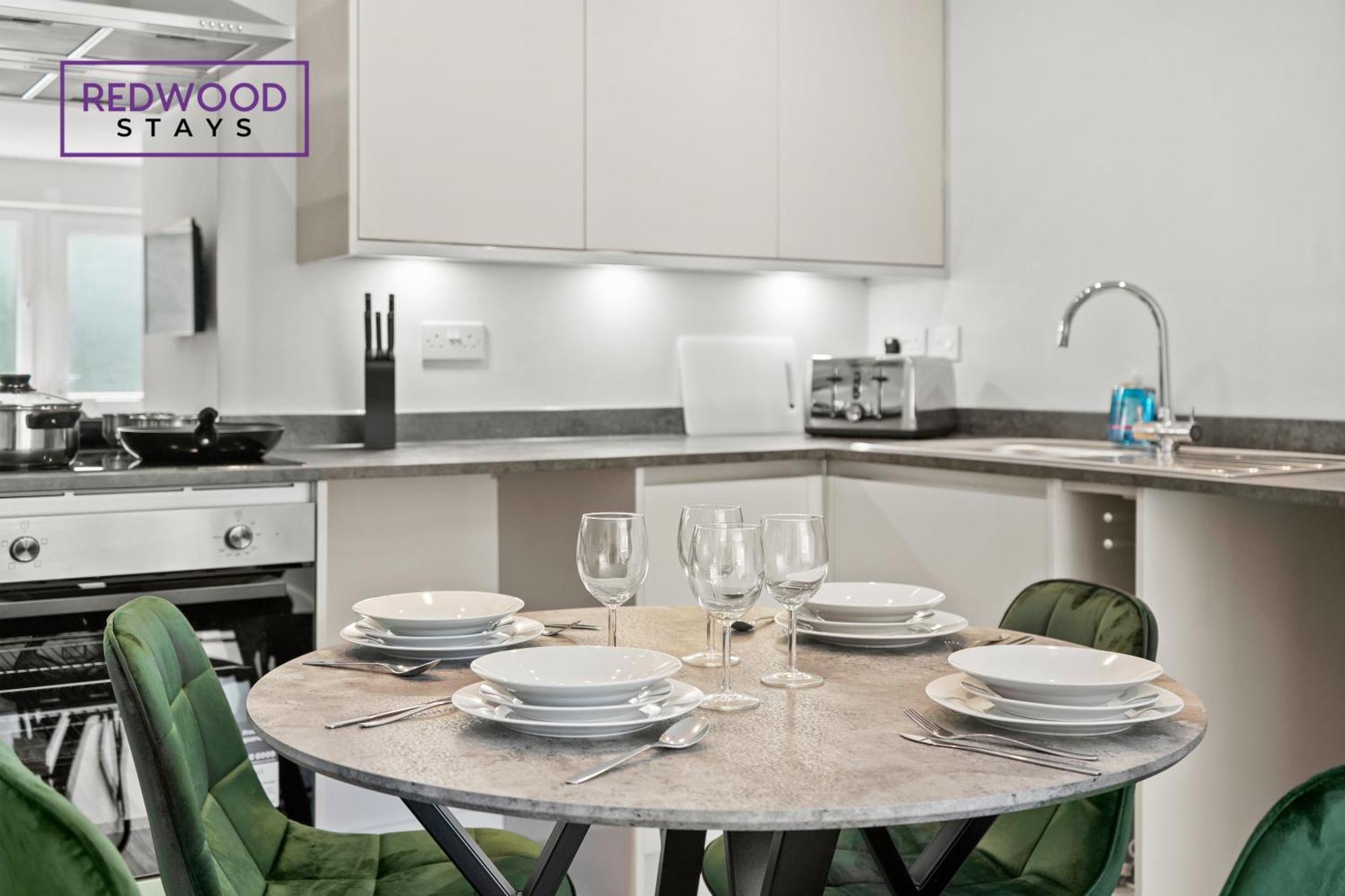 Quality 1 Bed 1 Bath Apartments For Contractors By Redwood Stays Farnborough  Eksteriør billede